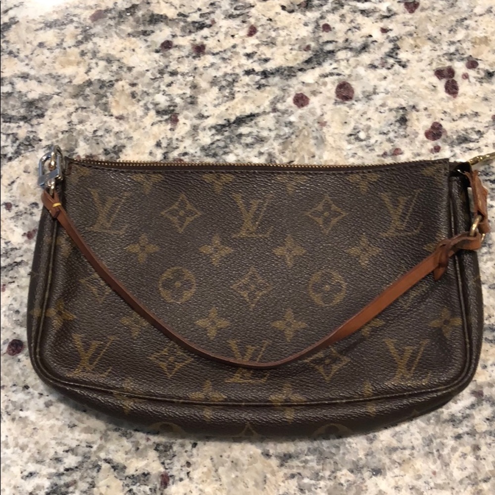 LV Clutch
